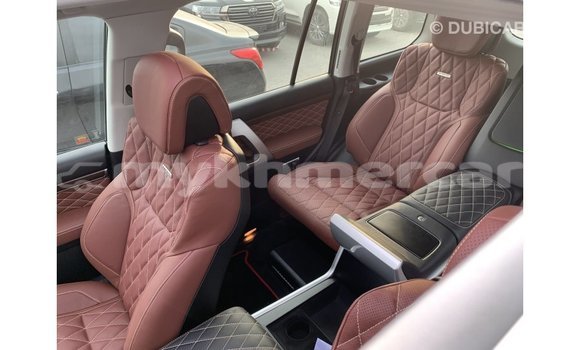 Buy Import Toyota Land Cruiser Black Car in Import - Dubai in Kampot Province Buy Import Toyota Land Cruiser Black Car in Import - Dubai in Kampot Province
