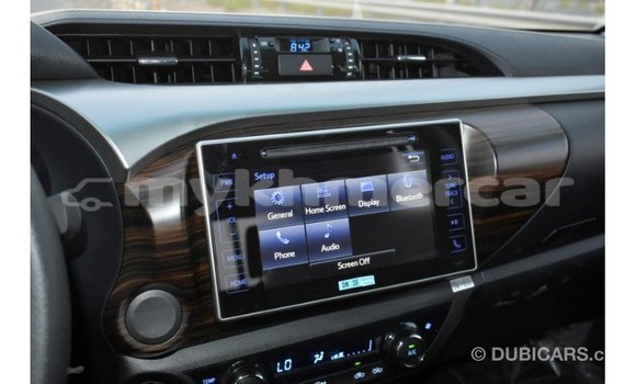 Acheter Import Voiture Toyota Hilux Autre à Import - Dubai, Kampot Province Acheter Import Voiture Toyota Hilux Autre à Import - Dubai, Kampot Province