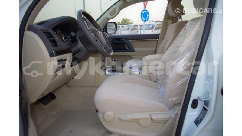 Big with watermark toyota land cruiser kampot province import dubai 2761