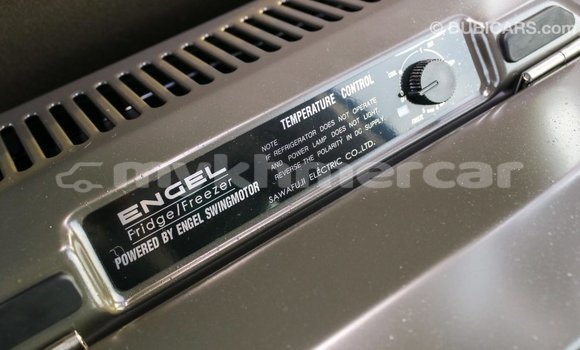 Acheter Import Voiture Toyota Coaster Blanc à Import - Dubai, Kampot Province Acheter Import Voiture Toyota Coaster Blanc à Import - Dubai, Kampot Province