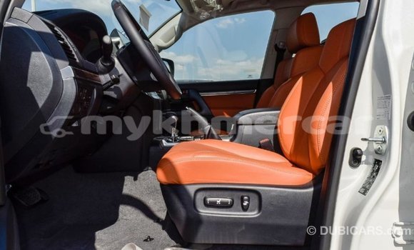 Acheter Import Voiture Toyota Land Cruiser Blanc à Import - Dubai, Kampot Province Acheter Import Voiture Toyota Land Cruiser Blanc à Import - Dubai, Kampot Province