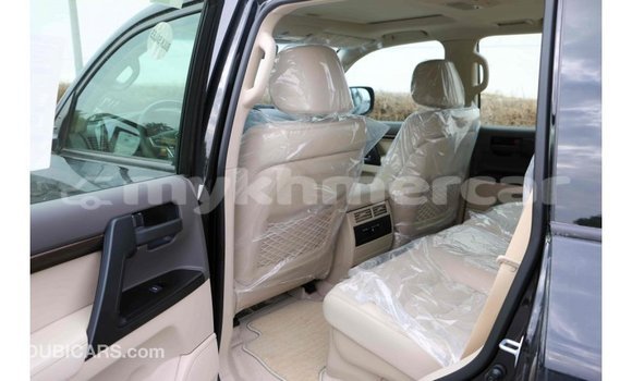 Buy Import Toyota Land Cruiser Black Car in Import - Dubai in Kampot Province Buy Import Toyota Land Cruiser Black Car in Import - Dubai in Kampot Province