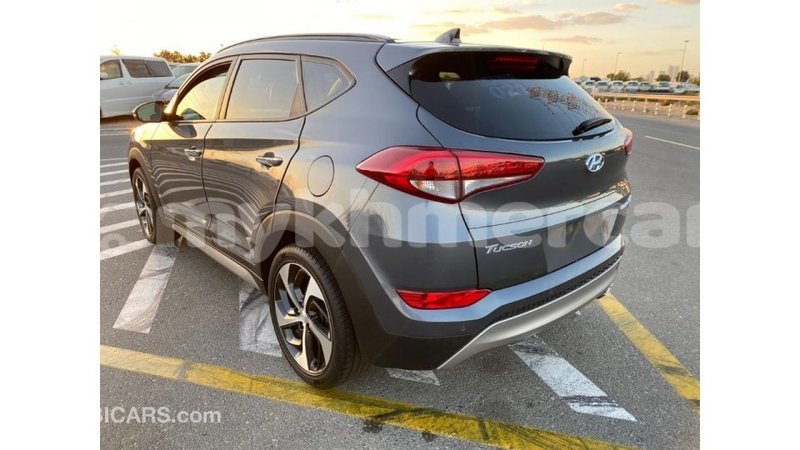 Big with watermark hyundai tucson kampot province import dubai 2777