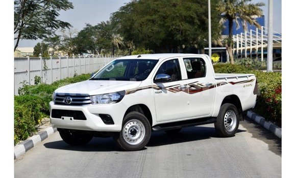 Acheter Import Voiture Toyota Hilux Blanc à Import - Dubai, Kampot Province Acheter Import Voiture Toyota Hilux Blanc à Import - Dubai, Kampot Province