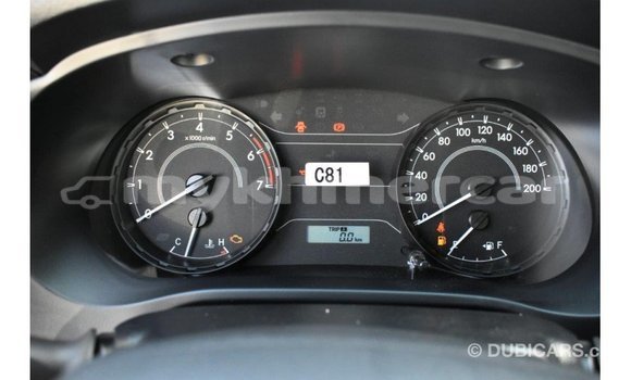 Acheter Import Voiture Toyota Hilux Blanc à Import - Dubai, Kampot Province Acheter Import Voiture Toyota Hilux Blanc à Import - Dubai, Kampot Province