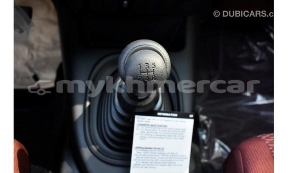 Acheter Import Voiture Toyota Hilux Blanc à Import - Dubai, Kampot Province Acheter Import Voiture Toyota Hilux Blanc à Import - Dubai, Kampot Province