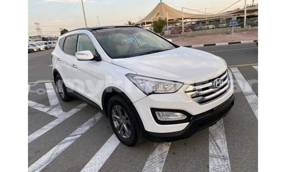 Acheter Import Voiture Hyundai Santa Fe Blanc à Import - Dubai, Kampot Province Acheter Import Voiture Hyundai Santa Fe Blanc à Import - Dubai, Kampot Province