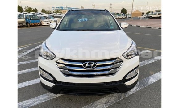 Acheter Import Voiture Hyundai Santa Fe Blanc à Import - Dubai, Kampot Province Acheter Import Voiture Hyundai Santa Fe Blanc à Import - Dubai, Kampot Province