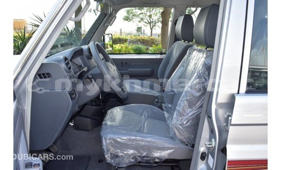 Acheter Import Voiture Toyota Land Cruiser Autre à Import - Dubai, Kampot Province Acheter Import Voiture Toyota Land Cruiser Autre à Import - Dubai, Kampot Province