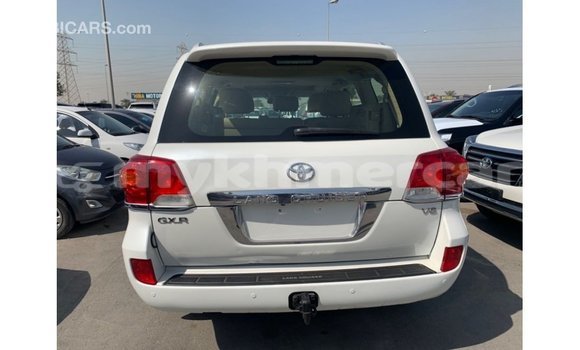 ទិញ នាំចូល Toyota Land Cruiser White ឡាន} ក្នុង Import - Dubai ក្នុង Kampot Province ទិញ នាំចូល Toyota Land Cruiser White ឡាន} ក្នុង Import - Dubai ក្នុង Kampot Province