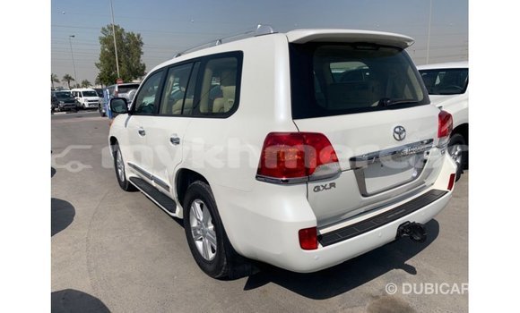 ទិញ នាំចូល Toyota Land Cruiser White ឡាន} ក្នុង Import - Dubai ក្នុង Kampot Province ទិញ នាំចូល Toyota Land Cruiser White ឡាន} ក្នុង Import - Dubai ក្នុង Kampot Province