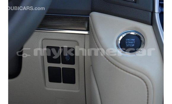 Acheter Import Voiture Toyota Land Cruiser Blanc à Import - Dubai, Kampot Province Acheter Import Voiture Toyota Land Cruiser Blanc à Import - Dubai, Kampot Province