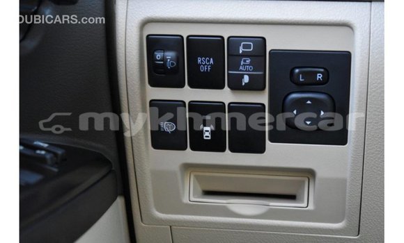 Acheter Import Voiture Toyota Land Cruiser Blanc à Import - Dubai, Kampot Province Acheter Import Voiture Toyota Land Cruiser Blanc à Import - Dubai, Kampot Province