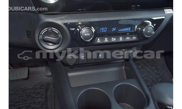 Acheter Import Voiture Toyota Hilux Noir à Import - Dubai, Kampot Province Acheter Import Voiture Toyota Hilux Noir à Import - Dubai, Kampot Province
