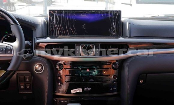 Acheter Import Voiture Lexus LX Blanc à Import - Dubai, Kampot Province Acheter Import Voiture Lexus LX Blanc à Import - Dubai, Kampot Province
