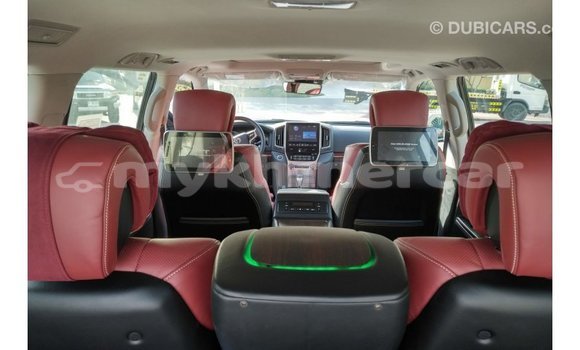 Acheter Import Voiture Toyota Land Cruiser Noir à Import - Dubai, Kampot Province Acheter Import Voiture Toyota Land Cruiser Noir à Import - Dubai, Kampot Province