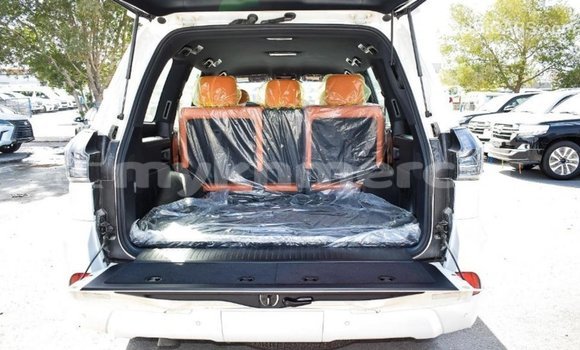 Acheter Import Voiture Lexus LX Blanc à Import - Dubai, Kampot Province Acheter Import Voiture Lexus LX Blanc à Import - Dubai, Kampot Province