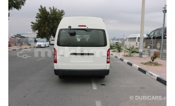 Buy Import Toyota Hiace White Car in Import - Dubai in Kampot Province Buy Import Toyota Hiace White Car in Import - Dubai in Kampot Province