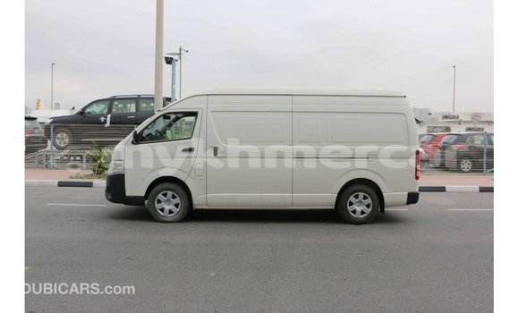Buy Import Toyota Hiace White Car in Import - Dubai in Kampot Province Buy Import Toyota Hiace White Car in Import - Dubai in Kampot Province
