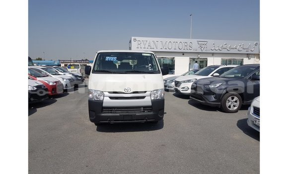 Buy Import Toyota DA White Truck in Import - Dubai in Kampot Province Buy Import Toyota DA White Truck in Import - Dubai in Kampot Province