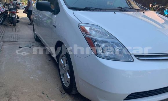 Buy Used Toyota Prius White Car in Battambang in Battambang Province