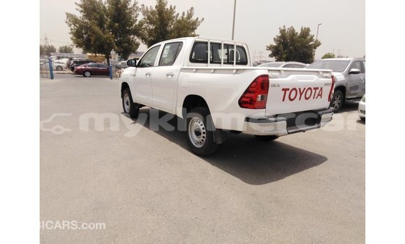 Buy Import Toyota Hilux White Car in Import - Dubai in Kampot Province Buy Import Toyota Hilux White Car in Import - Dubai in Kampot Province