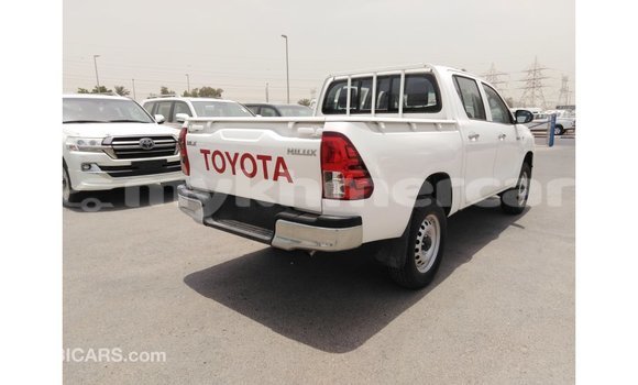 Buy Import Toyota Hilux White Car in Import - Dubai in Kampot Province Buy Import Toyota Hilux White Car in Import - Dubai in Kampot Province