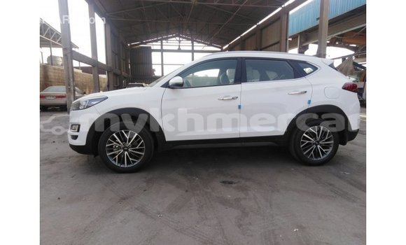Buy Import Hyundai Tucson White Car in Import - Dubai in Kampot Province Buy Import Hyundai Tucson White Car in Import - Dubai in Kampot Province
