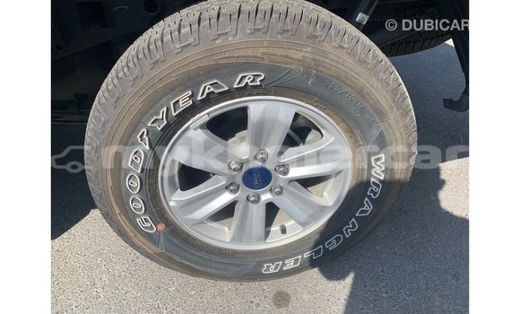 Acheter Import Voiture Ford Club Wagon Noir à Import - Dubai, Kampot Province Acheter Import Voiture Ford Club Wagon Noir à Import - Dubai, Kampot Province