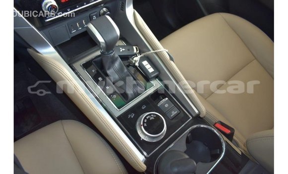 Acheter Import Voiture Mitsubishi Montero Noir à Import - Dubai, Kampot Province Acheter Import Voiture Mitsubishi Montero Noir à Import - Dubai, Kampot Province