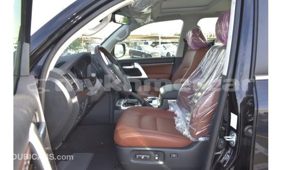 Acheter Import Voiture Toyota Land Cruiser Noir à Import - Dubai, Kampot Province Acheter Import Voiture Toyota Land Cruiser Noir à Import - Dubai, Kampot Province