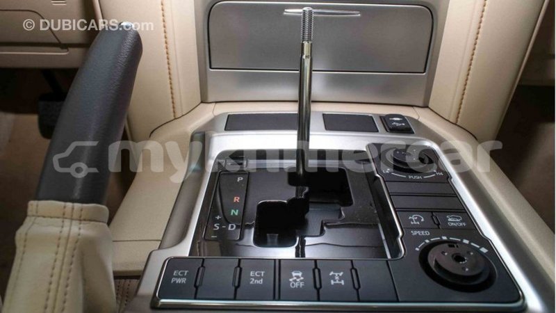 Big with watermark toyota land cruiser kampot province import dubai 2921