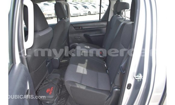 Acheter Import Voiture Toyota Hilux Autre à Import - Dubai, Kampot Province Acheter Import Voiture Toyota Hilux Autre à Import - Dubai, Kampot Province