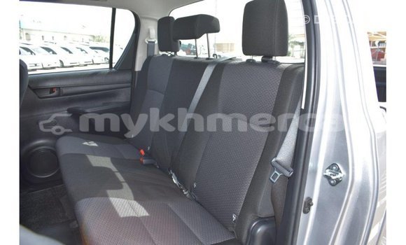 Acheter Import Voiture Toyota Hilux Autre à Import - Dubai, Kampot Province Acheter Import Voiture Toyota Hilux Autre à Import - Dubai, Kampot Province