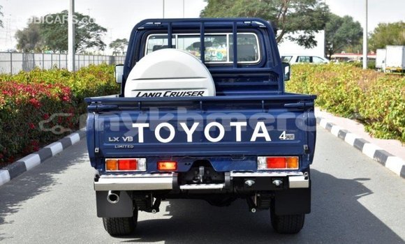 Acheter Import Voiture Toyota Land Cruiser Bleu à Import - Dubai, Kampot Province Acheter Import Voiture Toyota Land Cruiser Bleu à Import - Dubai, Kampot Province