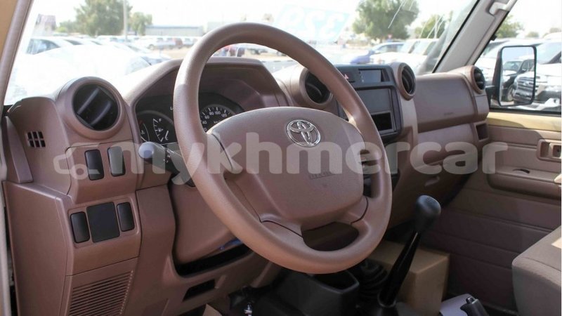Big with watermark toyota land cruiser kampot province import dubai 2948