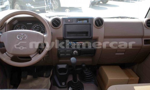 Buy Import Toyota Land Cruiser Beige Car in Import - Dubai in Kampot Province Buy Import Toyota Land Cruiser Beige Car in Import - Dubai in Kampot Province