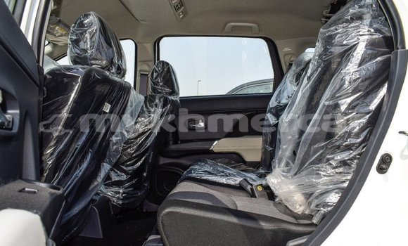 Acheter Import Voiture Toyota Rush Blanc à Import - Dubai, Kampot Province Acheter Import Voiture Toyota Rush Blanc à Import - Dubai, Kampot Province