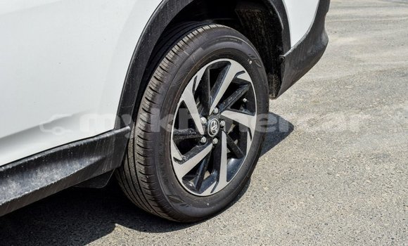 Acheter Import Voiture Toyota Rush Blanc à Import - Dubai, Kampot Province Acheter Import Voiture Toyota Rush Blanc à Import - Dubai, Kampot Province