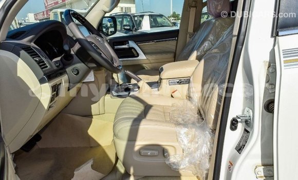 Buy Import Toyota Land Cruiser White Car in Import - Dubai in Kampot Province Buy Import Toyota Land Cruiser White Car in Import - Dubai in Kampot Province