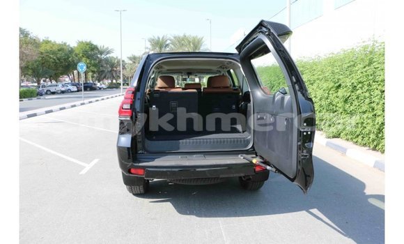 Acheter Import Voiture Toyota Prado Blanc à Import - Dubai, Kampot Province Acheter Import Voiture Toyota Prado Blanc à Import - Dubai, Kampot Province