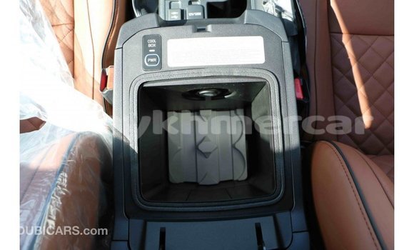 Acheter Import Voiture Toyota Prado Blanc à Import - Dubai, Kampot Province Acheter Import Voiture Toyota Prado Blanc à Import - Dubai, Kampot Province