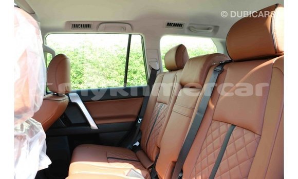 Acheter Import Voiture Toyota Prado Blanc à Import - Dubai, Kampot Province Acheter Import Voiture Toyota Prado Blanc à Import - Dubai, Kampot Province