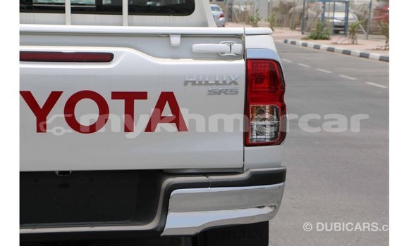 Buy Import Toyota Hilux White Car in Import - Dubai in Kampot Province Buy Import Toyota Hilux White Car in Import - Dubai in Kampot Province