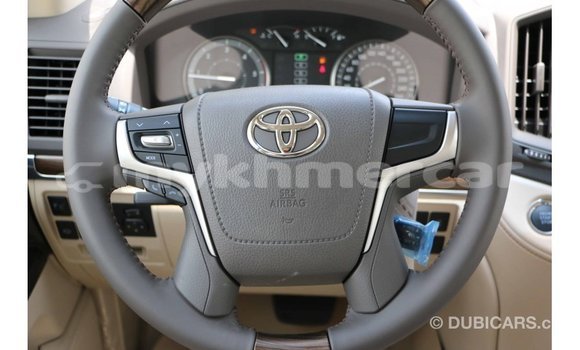 Buy Import Toyota Land Cruiser White Car in Import - Dubai in Kampot Province Buy Import Toyota Land Cruiser White Car in Import - Dubai in Kampot Province