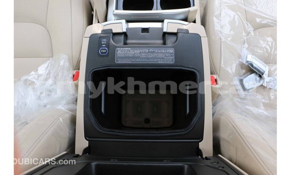 Buy Import Toyota Land Cruiser White Car in Import - Dubai in Kampot Province Buy Import Toyota Land Cruiser White Car in Import - Dubai in Kampot Province