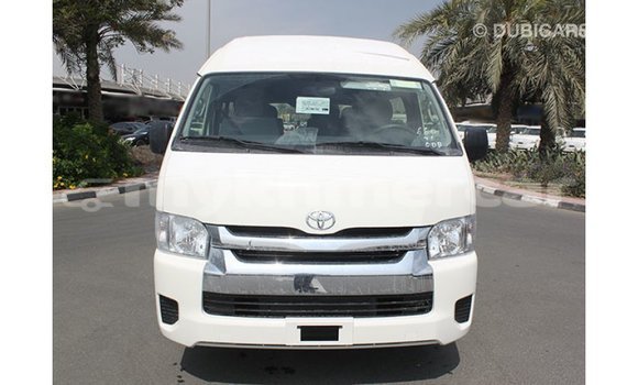 Acheter Import Voiture Toyota Hiace Blanc à Import - Dubai, Kampot Province Acheter Import Voiture Toyota Hiace Blanc à Import - Dubai, Kampot Province
