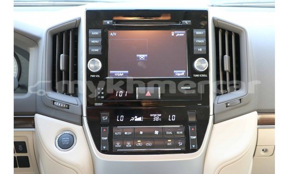 Buy Import Toyota Land Cruiser White Car in Import - Dubai in Kampot Province Buy Import Toyota Land Cruiser White Car in Import - Dubai in Kampot Province