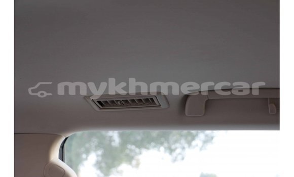 Buy Import Toyota Land Cruiser White Car in Import - Dubai in Kampot Province Buy Import Toyota Land Cruiser White Car in Import - Dubai in Kampot Province