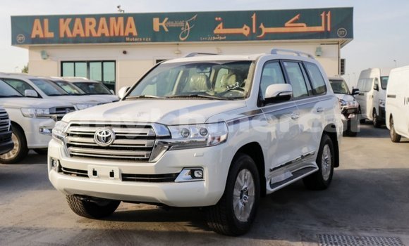 Buy Import Toyota Land Cruiser White Car in Import - Dubai in Kampot Province Buy Import Toyota Land Cruiser White Car in Import - Dubai in Kampot Province